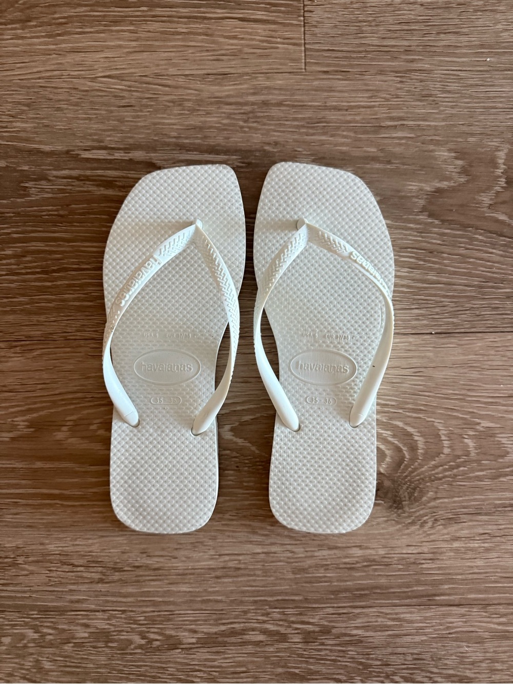 Havaianas Women's Slim Square Flip Flops
